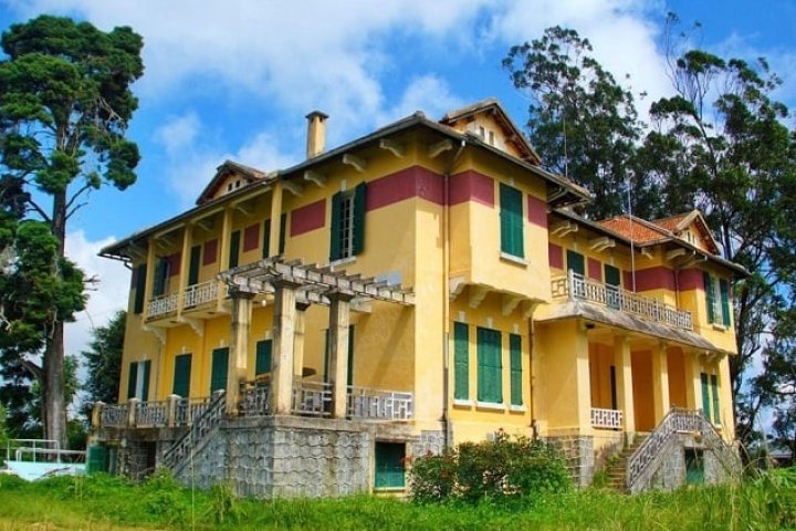 Trải Nghiệm Check-in "Sống Ảo" Đậm Chất Cổ Điển Tại Dinh Tỉnh Trưởng Đà Lạt