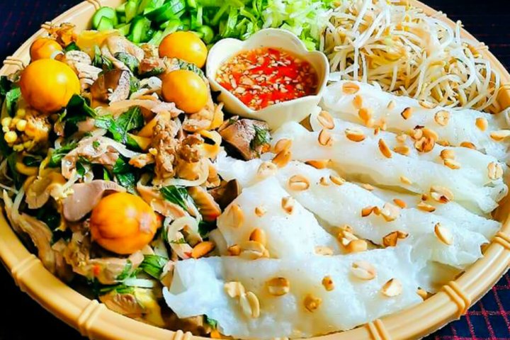 Bánh Ướt Lòng Gà Đà Lạt – Top 7 Quán Ngon Nhất Phố Núi