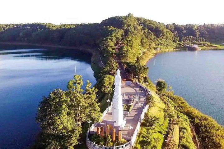 Biển Hồ Gia Lai – Đôi mắt Pleiku giữa đất bazan huyền thoại