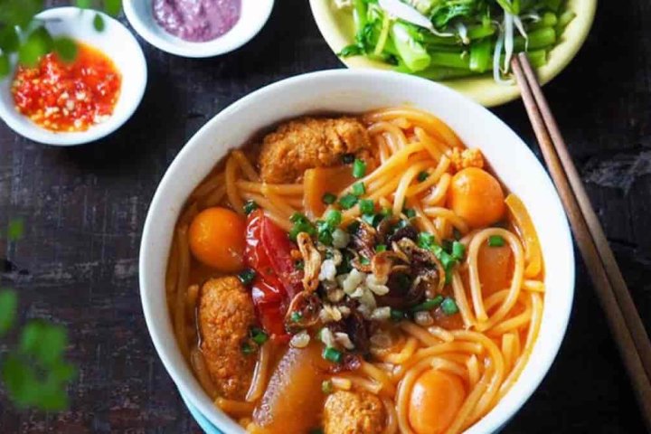 Độc Đáo Món Bún Đỏ Tây Nguyên – Hương Vị Núi Rừng Gọi Mời