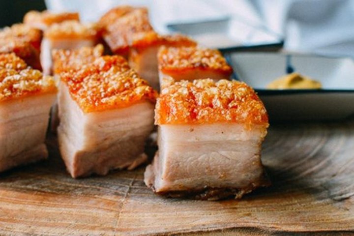 Heo Quay Măng Đen: Hương Vị Hấp Dẫn Từ Đại Ngàn Hoang Dã