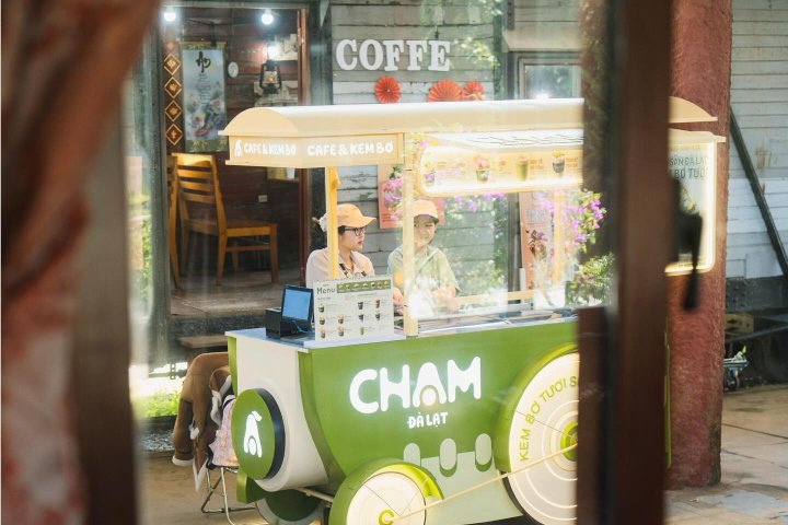 Review Chạm Cafe: Thưởng thức Kem Bơ Chuẩn Vị Đà Lạt Tuyệt Hảo