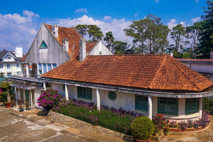 Biệt Điện Trần Lệ Xuân: Dấu Ấn Hào Hoa Của Một Thời Vang Bóng