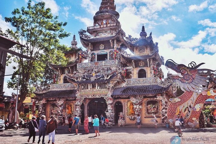 Chùa Linh Phước Đà Lạt: Chốn Bình Yên Giữa Thành Phố Ngàn Hoa