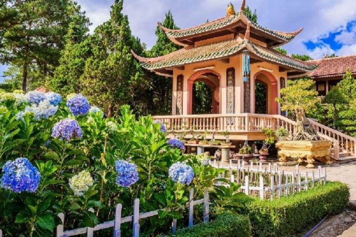 Thiền Viện Trúc Lâm Đà Lạt – Chốn An Nhiên Bên Núi Rừng Thơ Mộng