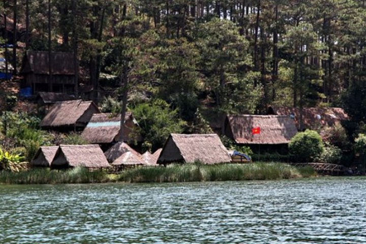 Phương Nam Đà Lạt: Cắm trại lý tưởng, trải nghiệm bên hồ xanh