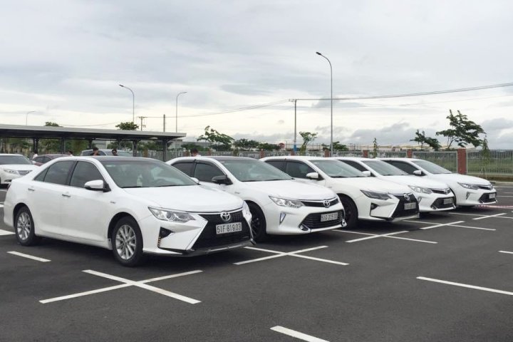 Bảng giá cho thuê xe ô tô du lịch Đà Lạt 2026 cập nhật đầy đủ