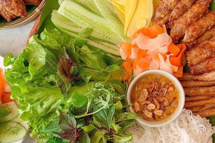 Nem nướng Đà Lạt đặc sản trứ danh