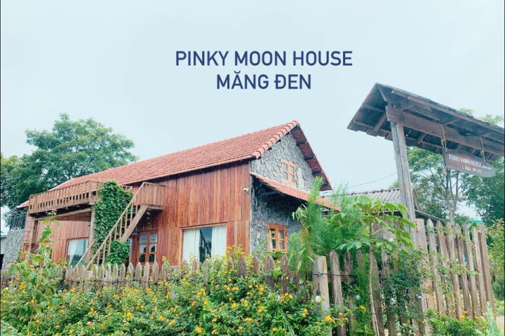 Pinky Moon Măng Đen - Ngôi Nhà Mơ Màng Giữa Rừng Thông Xanh