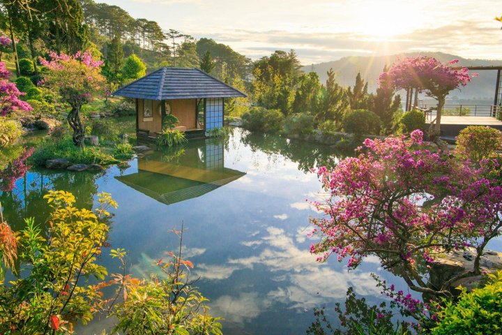 QUE Garden Đà Lạt: Giá vé & Kinh nghiệm tham quan mới nhất 2024