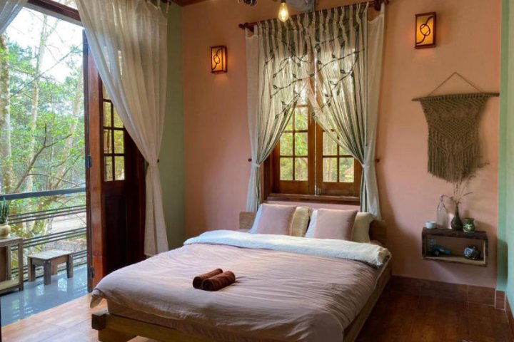 Đắm Mình Văn Hóa T’Mang Đen Tại Homestay Truyền Thống