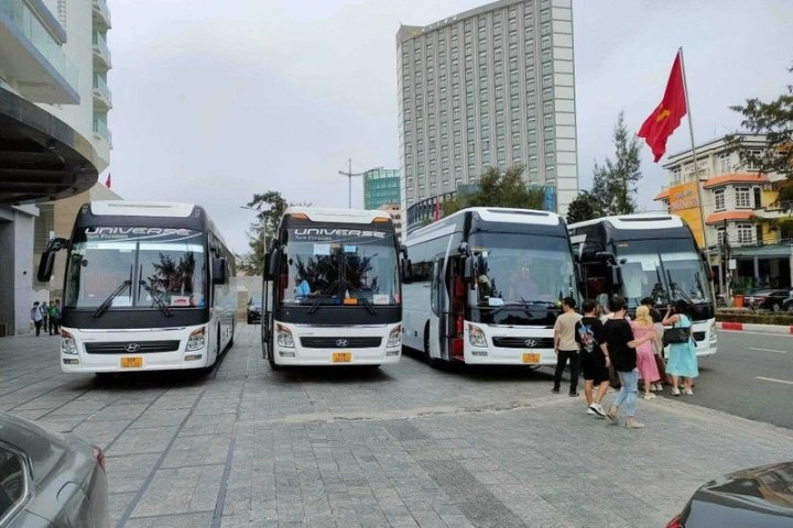 Bảng giá thuê xe 45 chỗ tại Đà Lạt 2026 cho Tour & Sự kiện