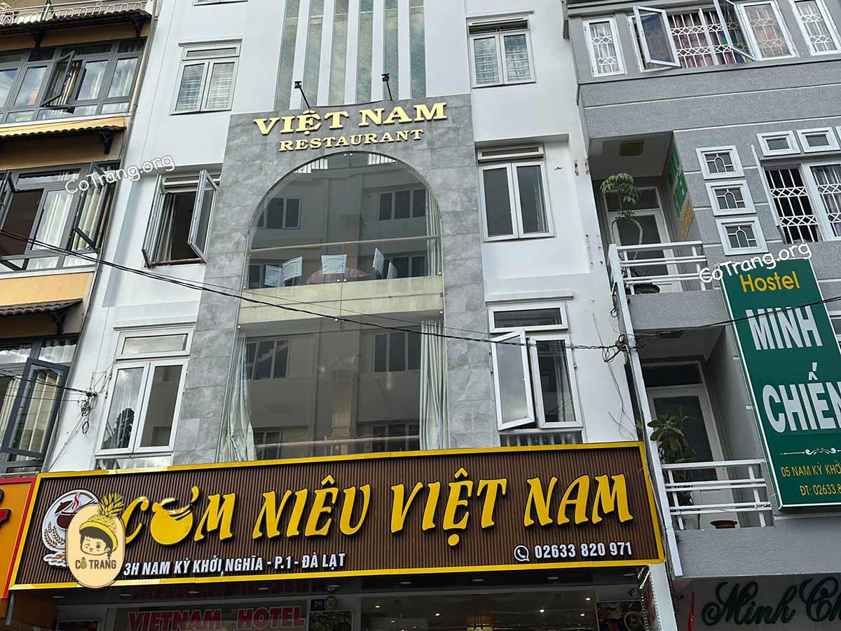 Nhà hàng cơm niêu Việt Nam