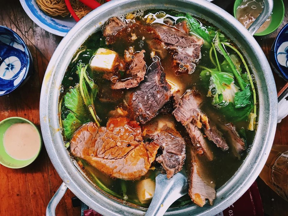 Lẩu bò Ba Toa