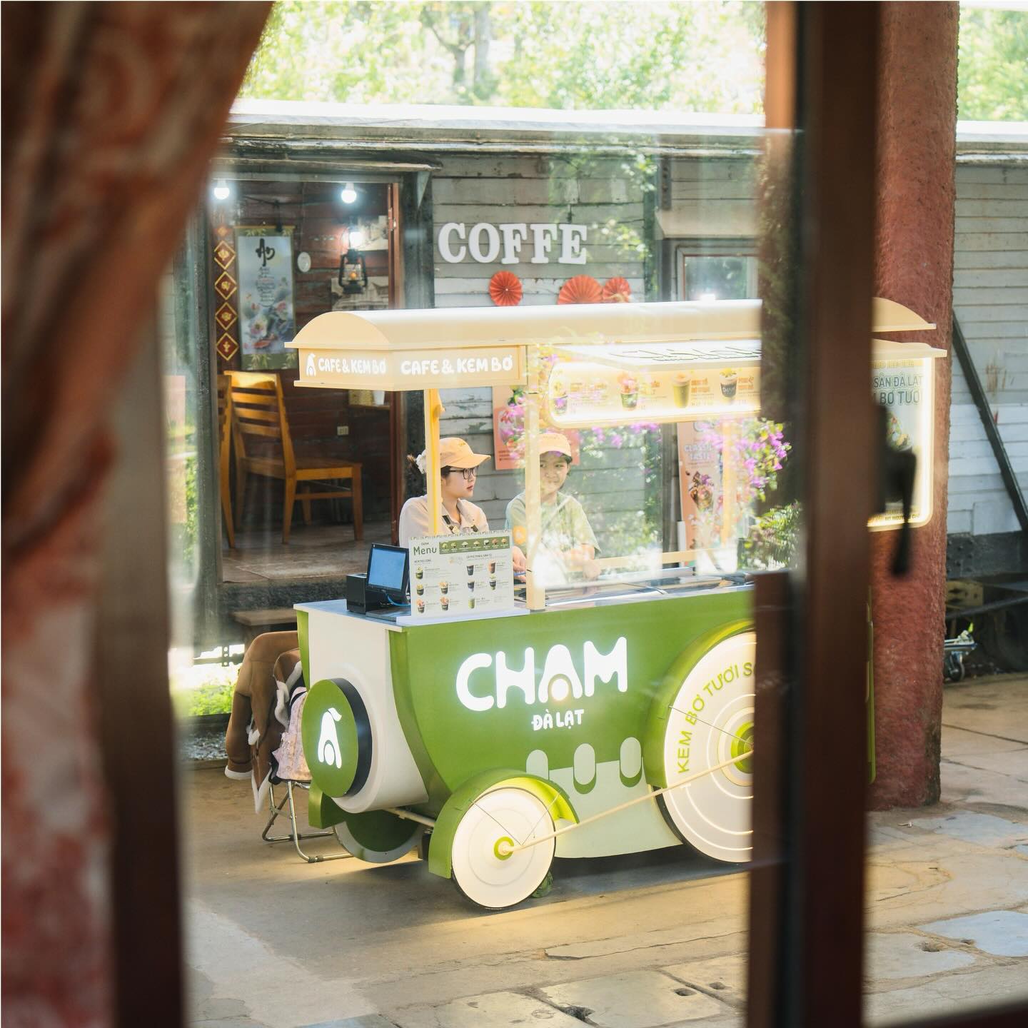 Chạm Cafe – Kem Bơ