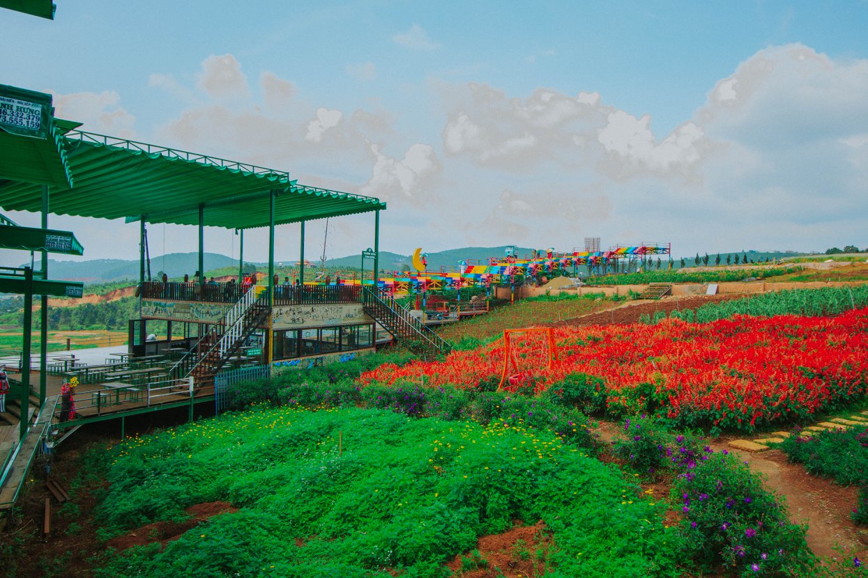 Mê Linh Coffee Garden