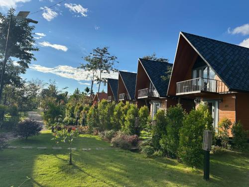 The Lake Farm Đắk Lắk