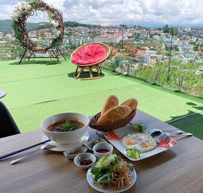 Dalat Golf Cafe