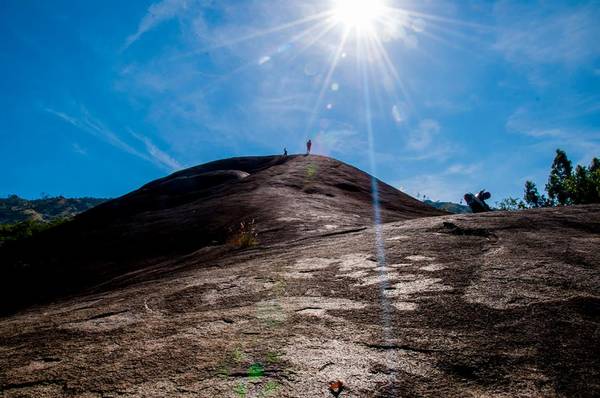 Đá Voi Mẹ Yang Tao